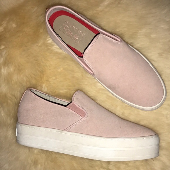 Skechers Shoes - Skechers platform rose shoes